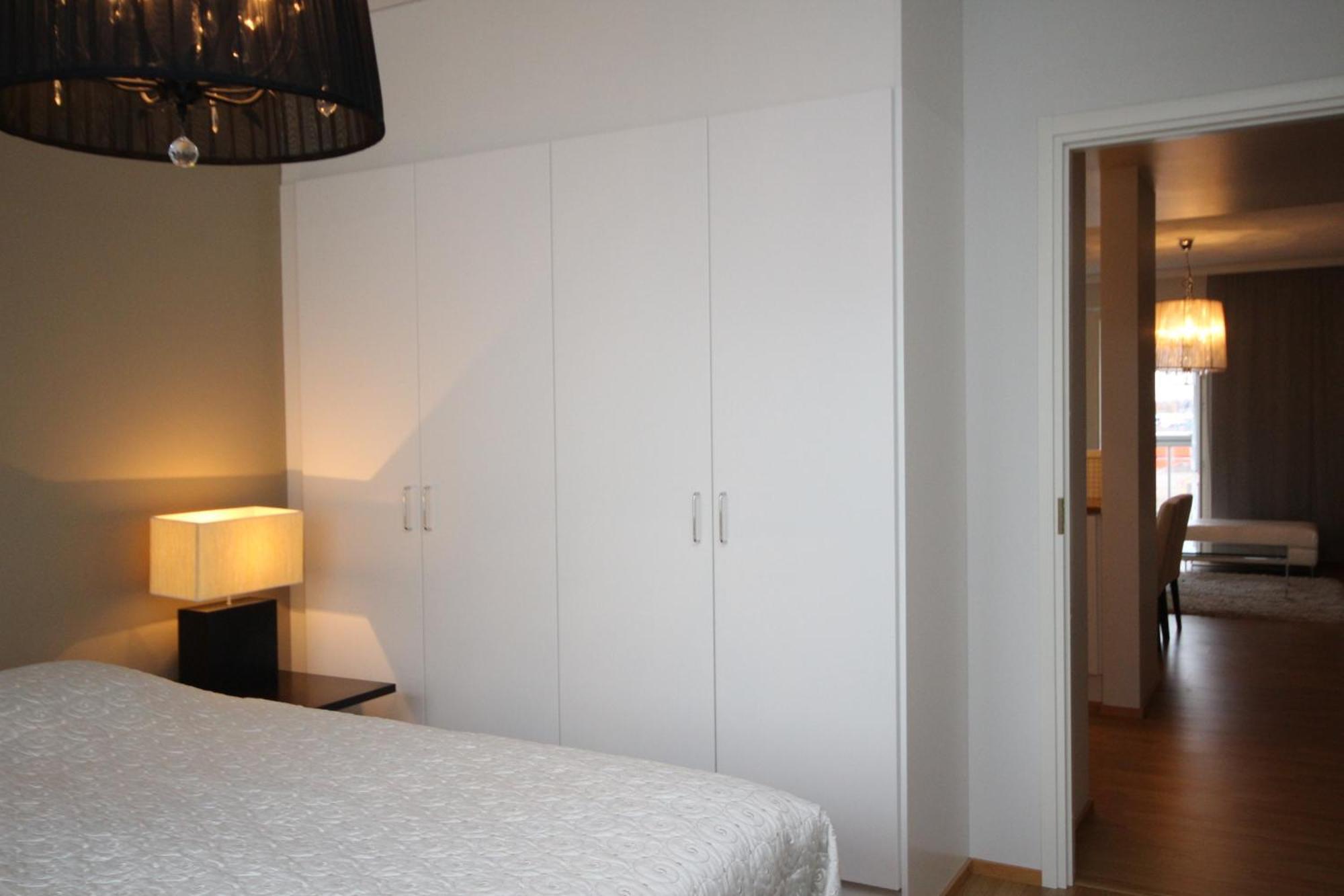 Gella Canalside Apartments With Sauna And Balcony In Address Saukonpaadenranta 4 Хелзинки Стая снимка
