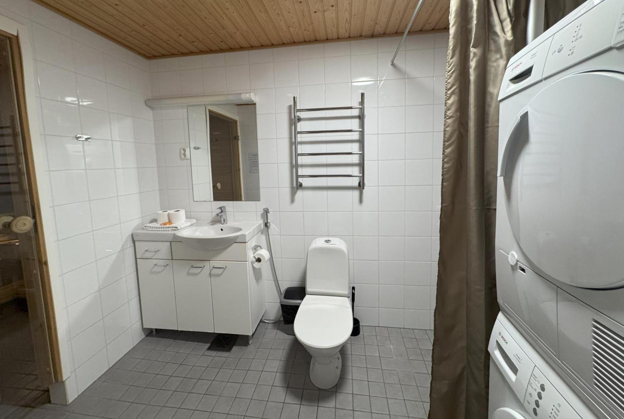 Gella Canalside Apartments With Sauna And Balcony In Address Saukonpaadenranta 4 Хелзинки Екстериор снимка